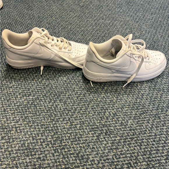 Nike Air Force 1 triple white - Picture 5 of 12